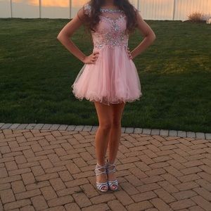 Alyce Paris’s pink short prom dress!